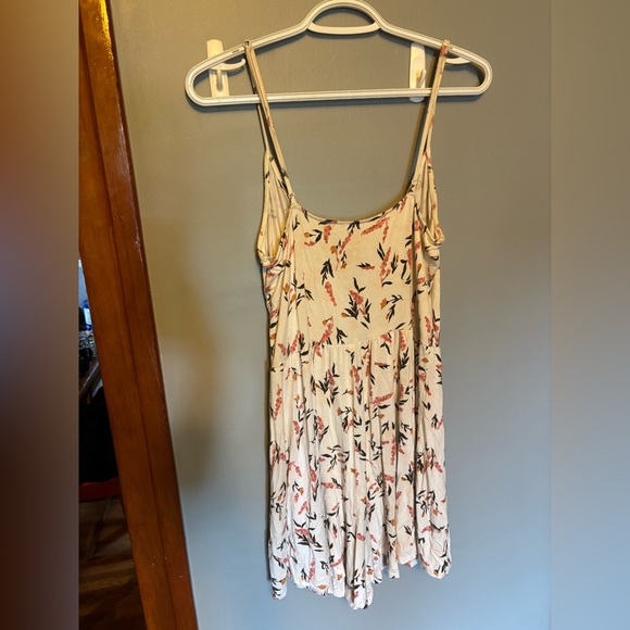 George White/Floral Romper - Picture 2 of 2